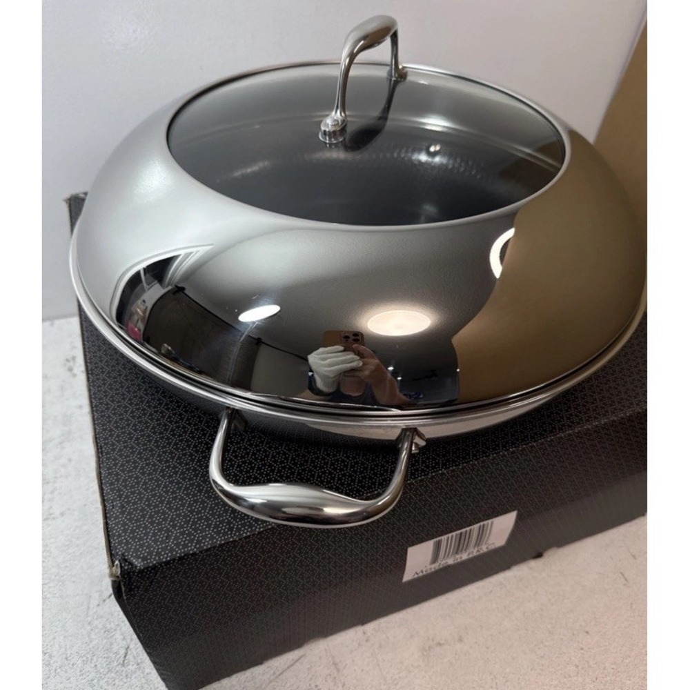 HexClad Hybrid Nonstick 14" Inch Frying Pan with Tempered Glass Lid